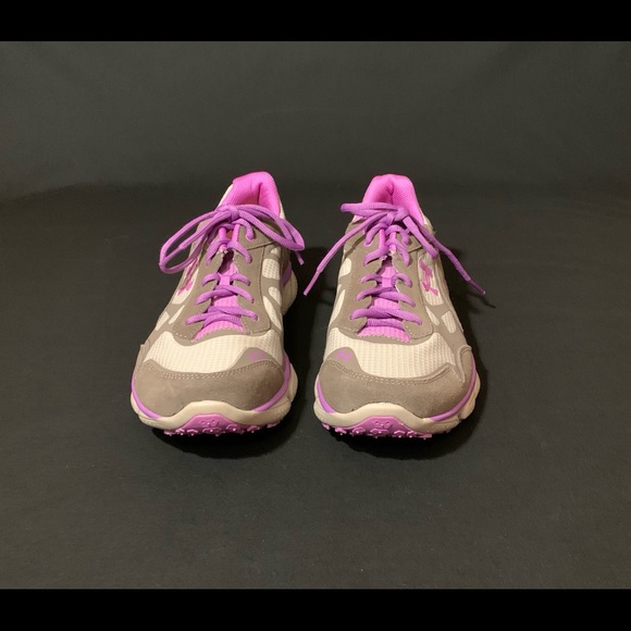 Perfect condition UA Micro G running shoe - Picture 2 of 5